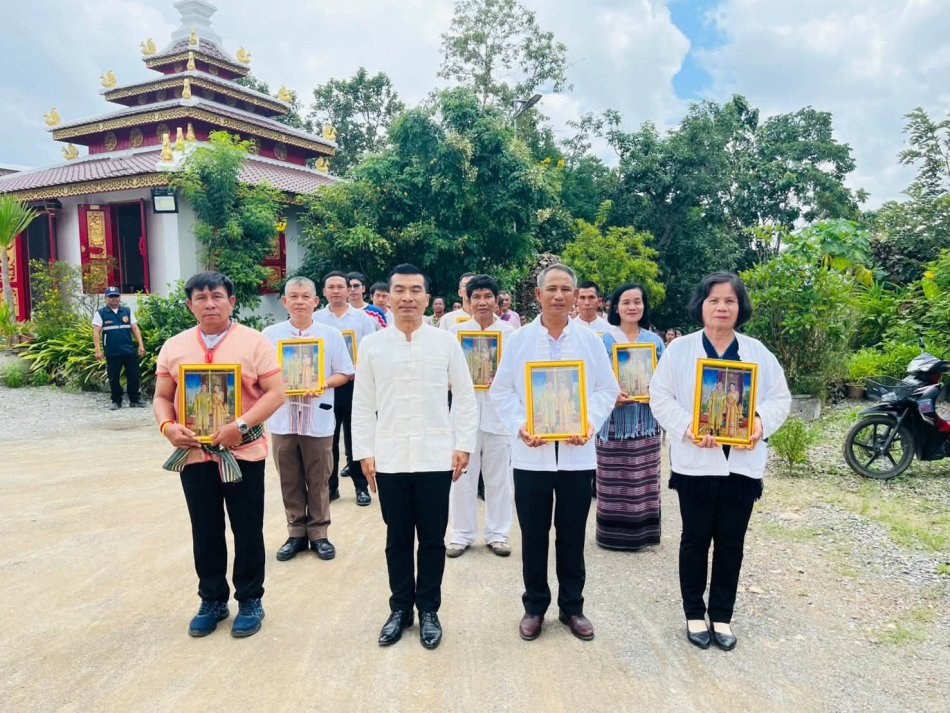ร่วมขบวนแห่พระแก้วมรกต ตามโครงการหนึ่งบ้าน หนึ่งองค์พระ หลอมร่วมใจแห่งความศรัทธา"เทิดไท้องค์ราชัน "