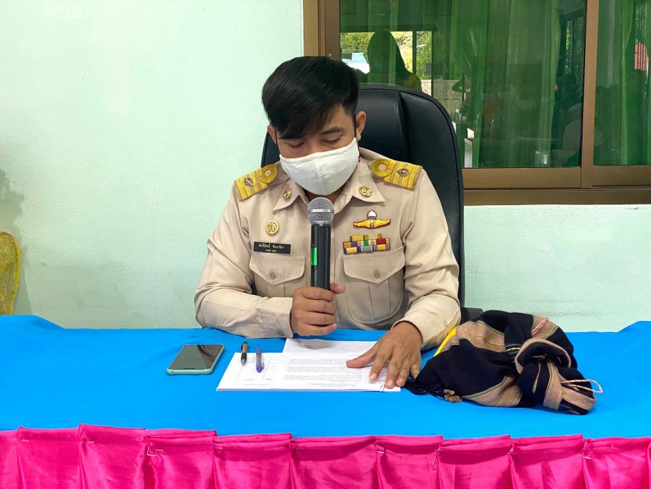 นายศักดิ์สิทธิ์ จันทร์ถา นายกองค์การบริหารส่วนตำบลทุ่งหัวช้าง จัดประชุม หารือเกี่ยวกับโครงการที่จะดำเนินการในปีงบประมาณ 2565 และพิจารณากลั่นกรองโครงการจากแผนพัฒนาหมู่บ้าน เพื่อบรรจุในแผนฯปี 2566-2570