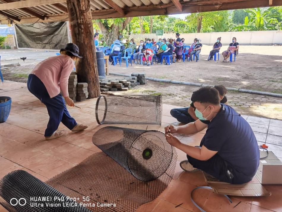 เจ้าหน้าที่กองสาธารณสุขและสิ่งแวดล้อม องค์การบริหารส่วนตำบลทุ่งหัวช้าง ได้จัดโครงการ กำจัดขยะครบวงจร (สสส.) 