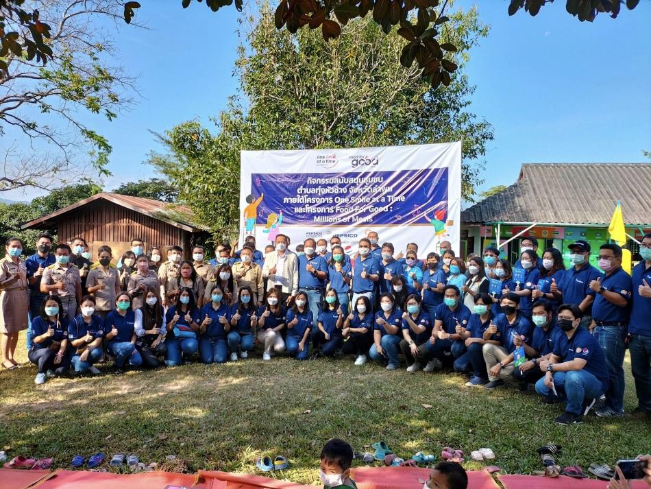 กิจกรรมสนับสนุนชุม ตำบลทุ่งหัวช้าง  ภายใต้โครงการ one smile at a Time และโครงการ Food of Good Millons of Meals  บริษัทเป๊ปซี่-โคล่า ร่วมกับมูลนิธิรักษ์ไทย