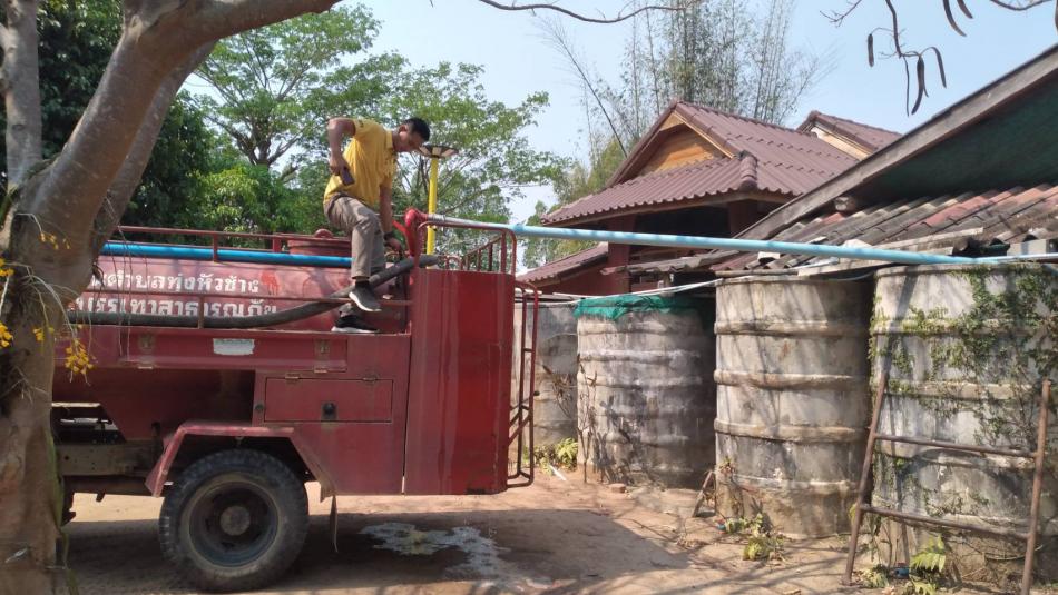 ลงพื้นที่ดำเนินการจัดส่งน้ำ สำหรับอุปโภค-บริโภค เพื่ออำนวยการความสะดวกให้กับวัด ณ อารามหนองผำ